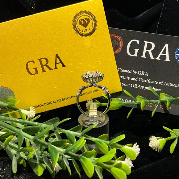 Unique Halo Tall Setting Moissanite Ring Sz 9 - Picture 3 of 6